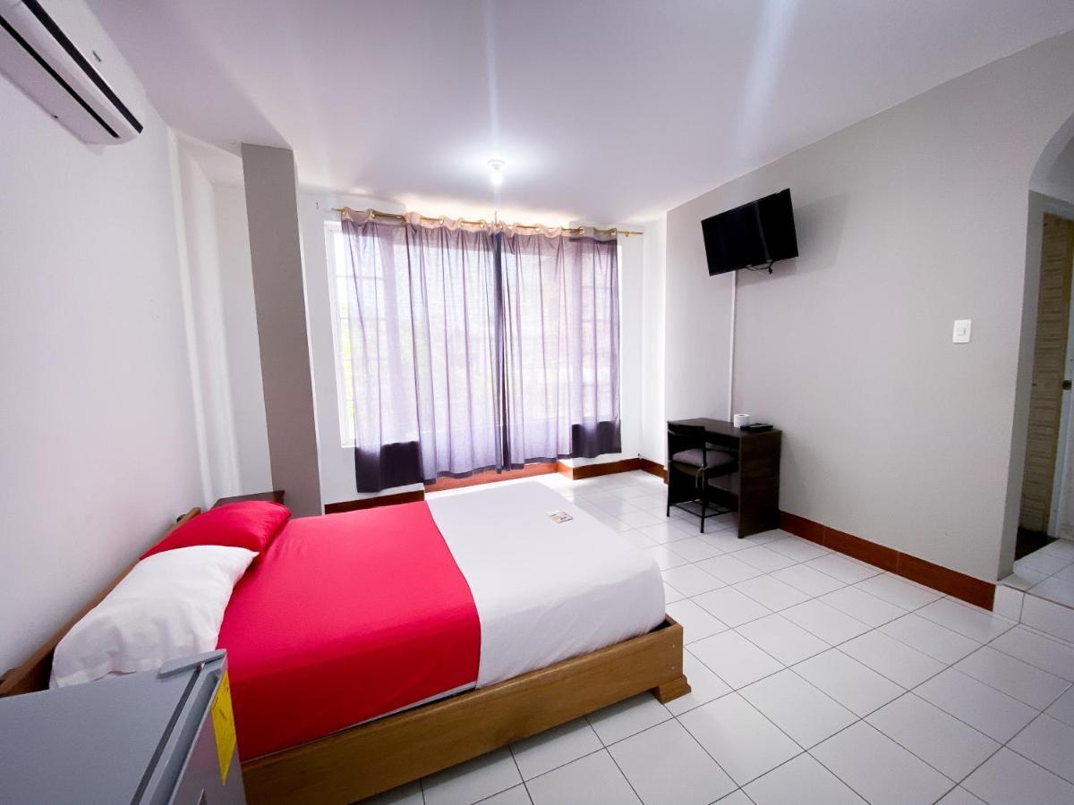 Hostal Casa Blanca Пуерто-Франсіско-де-Орельяна Екстер'єр фото