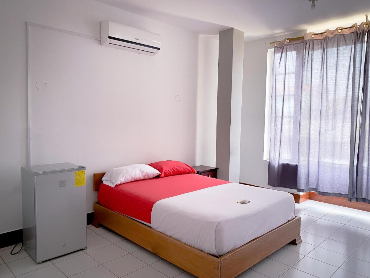 Hostal Casa Blanca Пуерто-Франсіско-де-Орельяна Екстер'єр фото