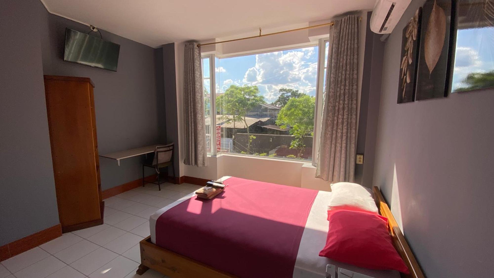 Hostal Casa Blanca Пуерто-Франсіско-де-Орельяна Екстер'єр фото